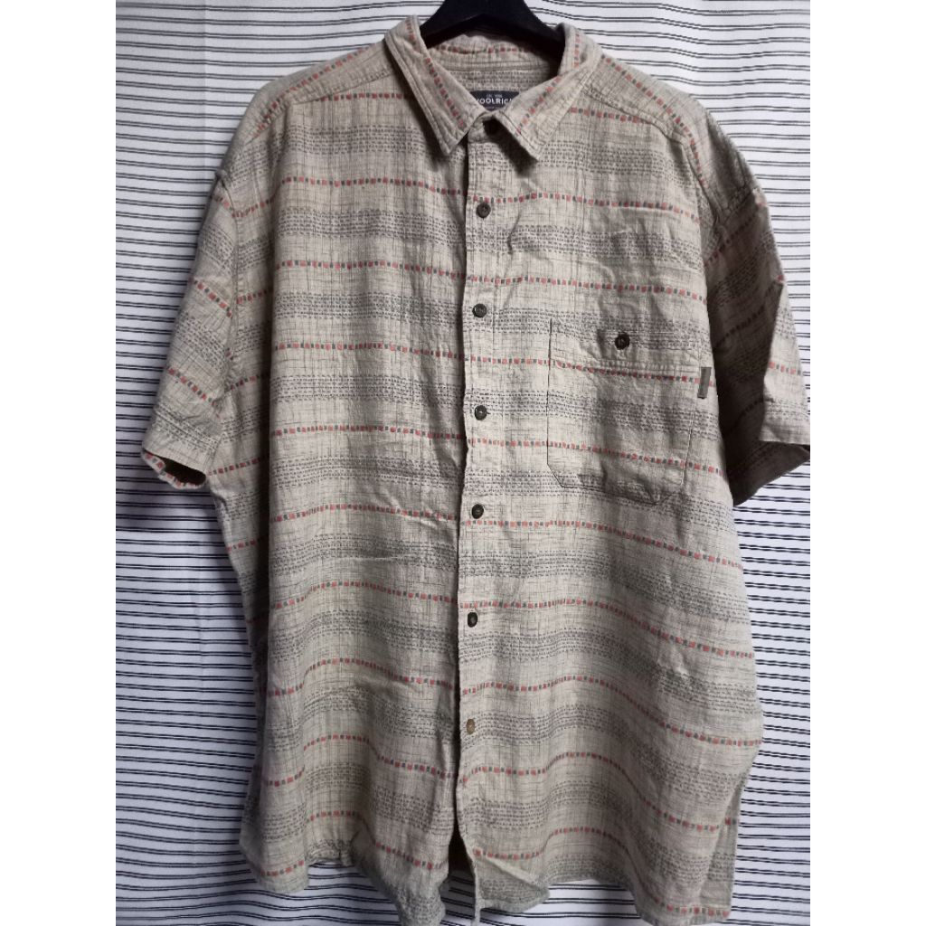 H374 เชิ้ตชายมือสอง ผ้าหนา รอบอก 61 บ่า 24 แขน 9.5 ยาว 31 ปลายแขน 9