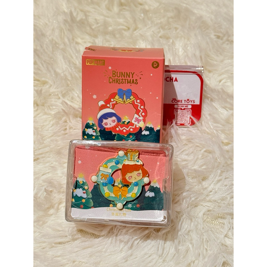 ❤️ พร้อมส่ง 🎄 เข็มกลัด POP MART - Bunny Christmas (แบบแกะเช็ค) รุ่น Christmas Wreath