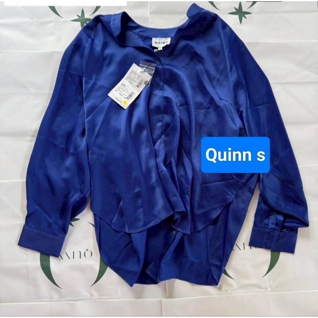 พร้อมส่ง เสื้อ Quinn