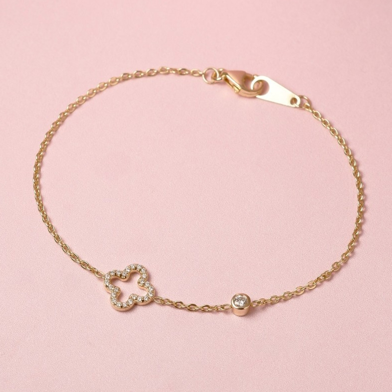 สร้อยข้อมือทองแท้ 9K Lucky Clover with Minimal Diamond Bracelet