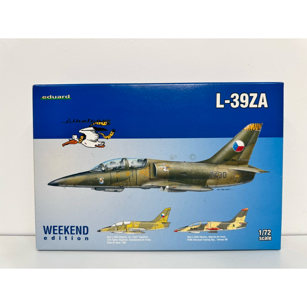 เครื่องบินไอพ่น โมเดล L-39ZA สเกล 1/72 ยี่ห้อ eduard ประกอบเอง ทำสีเอง