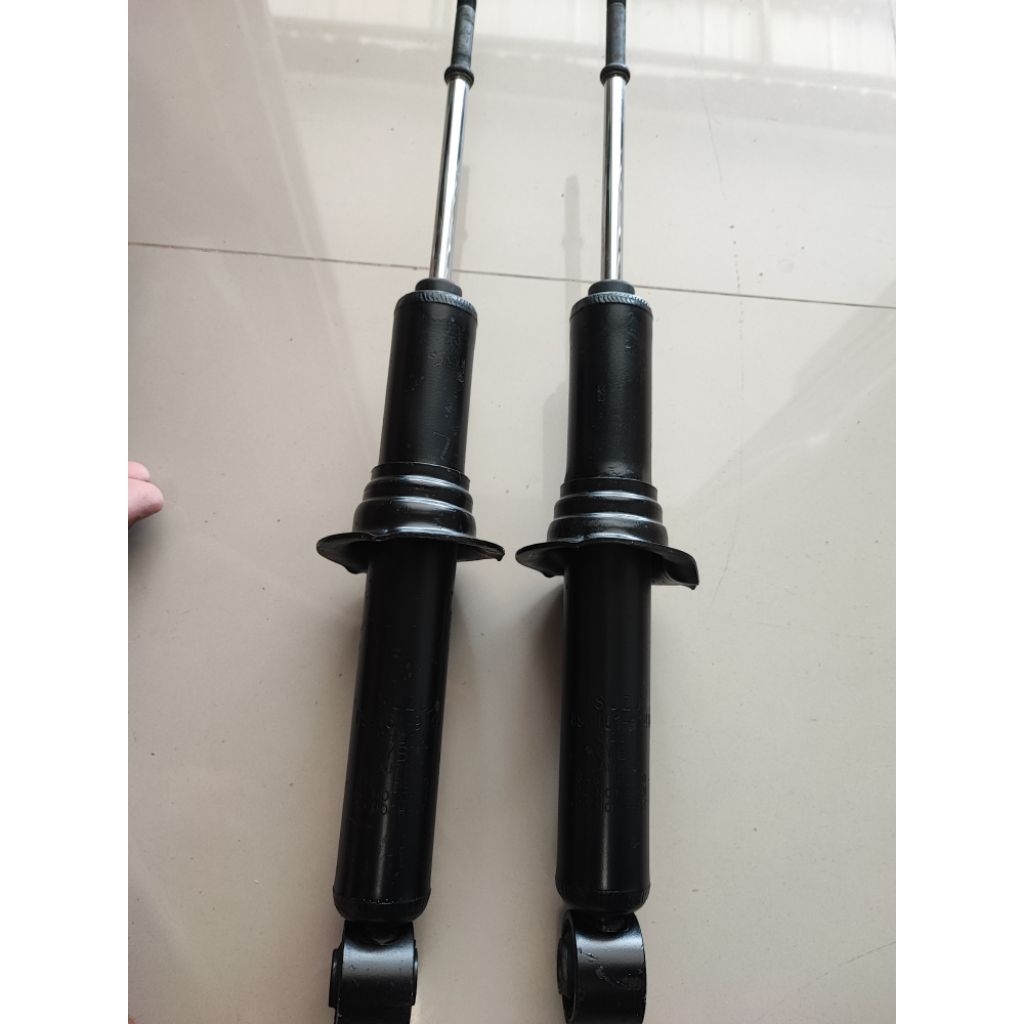 โช๊คมือสอง ใส่ isuzu dmax ตัวสูง hilander ปี 2012 ถึง 2019used