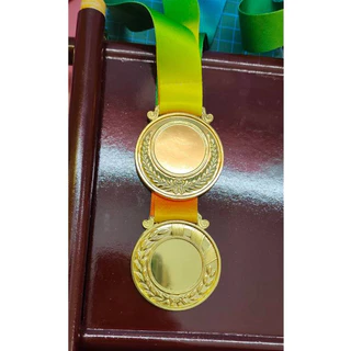 03 เหรียญรางวัล โลหะหนา 2 มิล ขนาด 5 เซ็นติเมตร พร้อมสายสี (ทำสติ๊กเกอร์ข้อความหรือโลโก้ให้ฟรี)