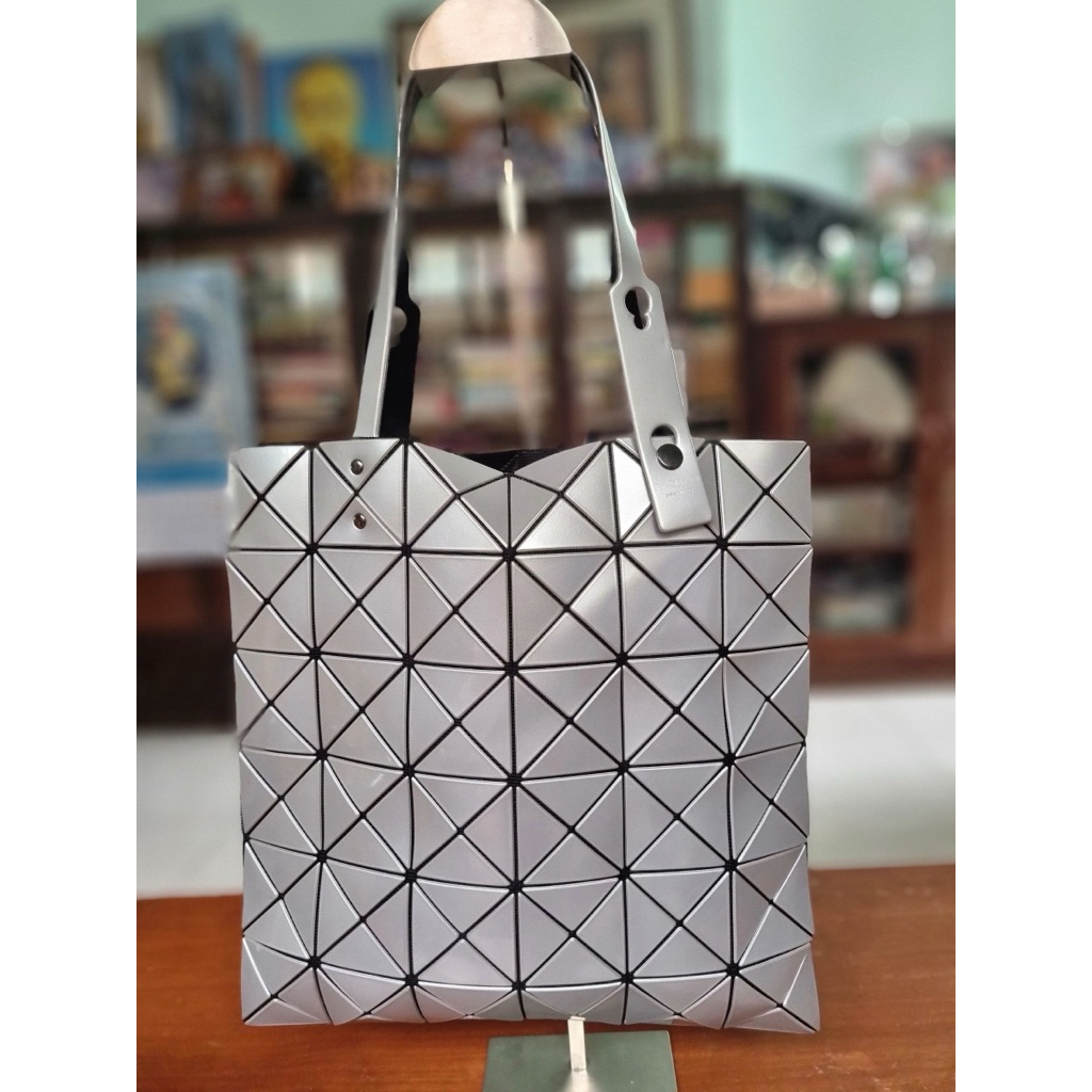 BAO BAO Issey miyake  prism metallic 6x6