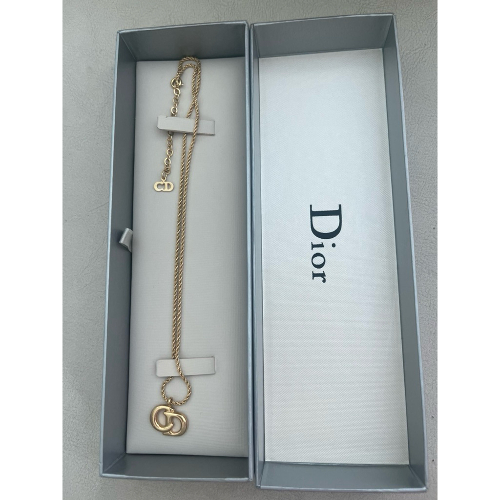 ส่งต่อสร้อยคอ Dior necklace