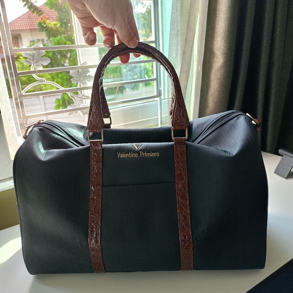 กระเป๋า Valentino.......