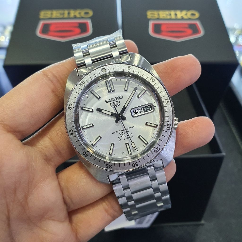 นาฬิกาข้อมือผู้ชาย Seiko 5 Sports Heritage Design Re-creation Limited Edition 
รุ่น SRPL91K