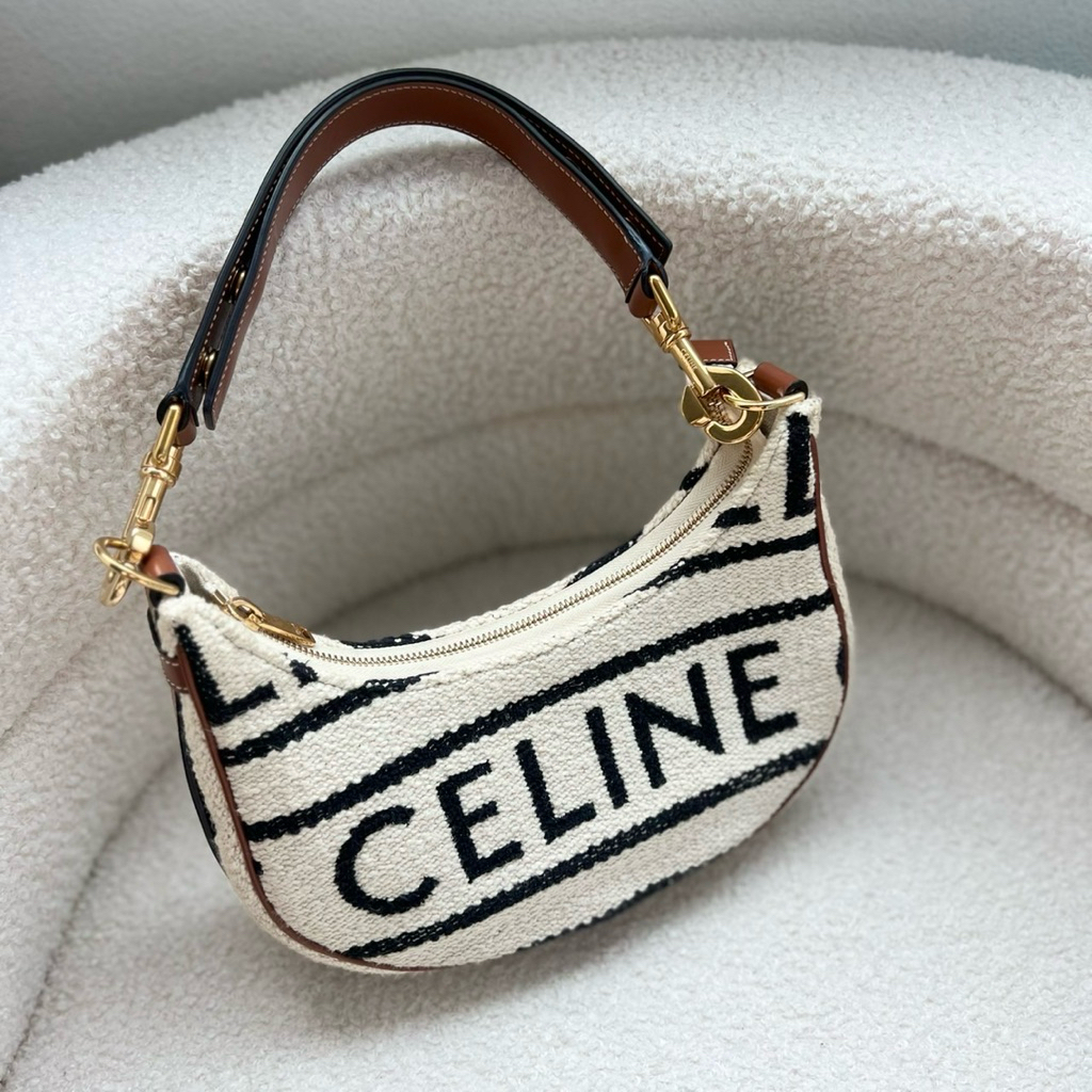 ❌ขายแล้ว❌Celine Ava medium Strap