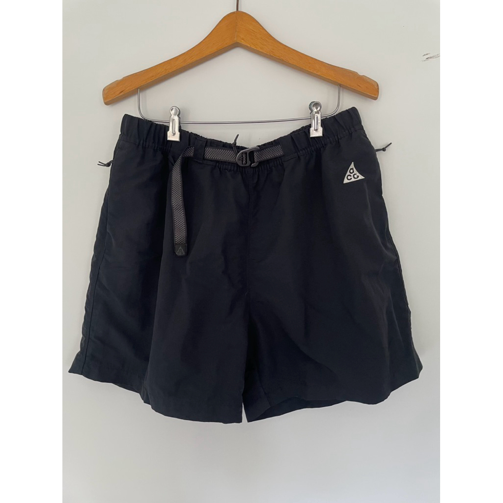 nike ACG shorts size Large (used)