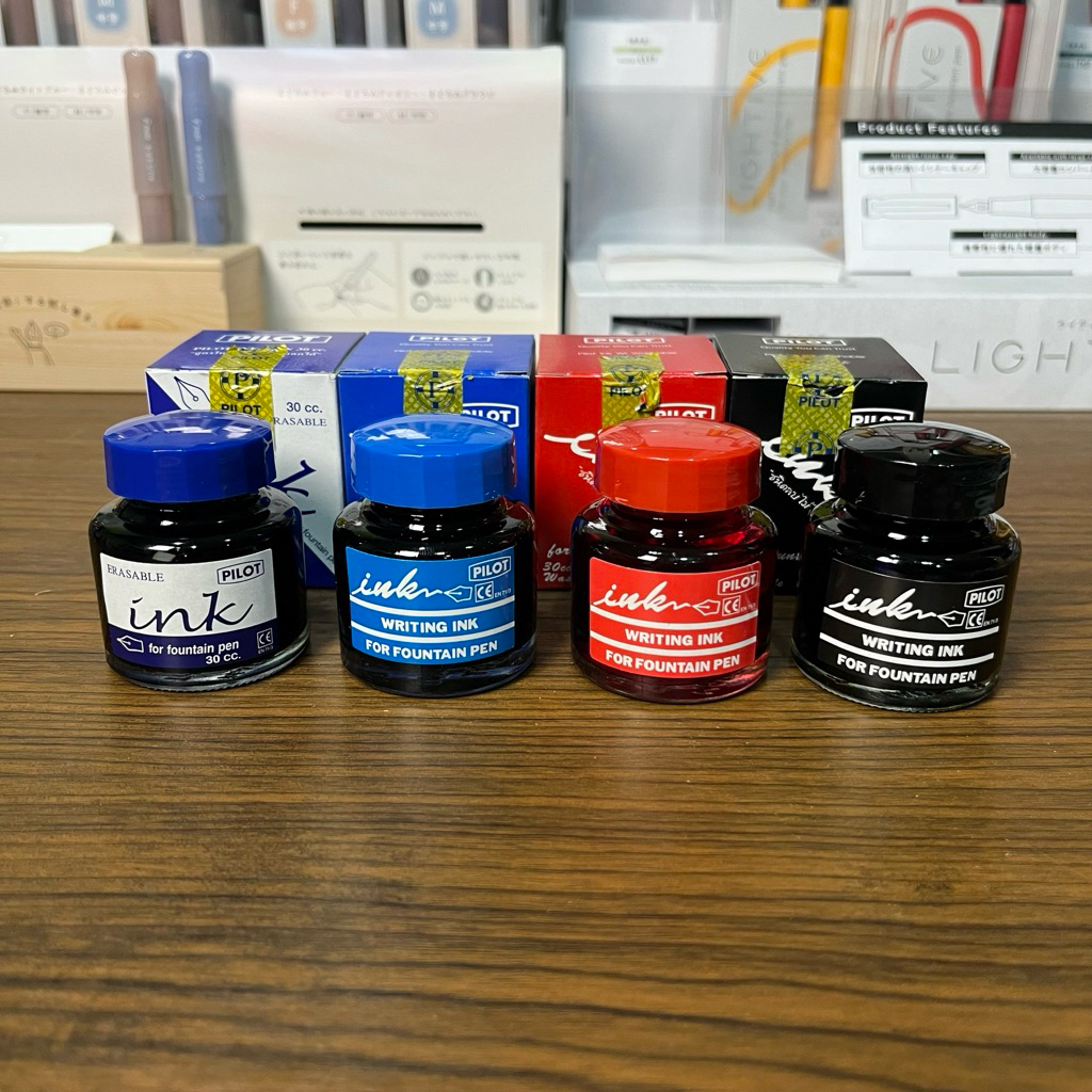 หมึกเติมปากกาหมึกซึม Pilot 30 cc. สีน้ำเงิน แดง ดำ แบบลบได้ และ ลบไม่ได้