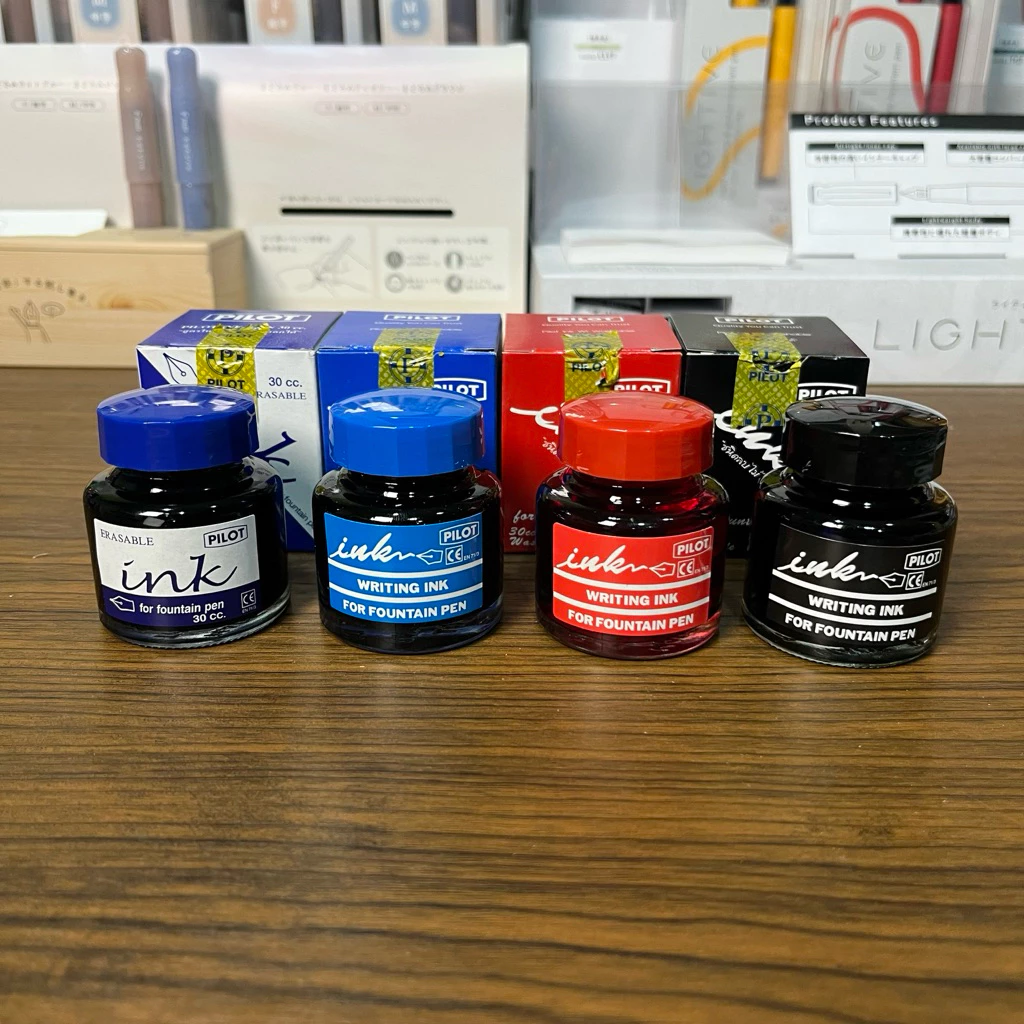 หมึกเติมปากกาหมึกซึม Pilot 30 cc. สีน้ำเงิน แดง ดำ แบบลบได้ และ ลบไม่ได้