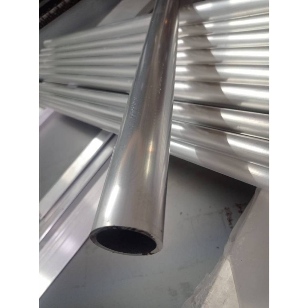 ท่อกลม(อลูมิเนียม) โตนอก 36 มิล(mm.) รูใน 30 มิล.(mm.) หนา 3 มิล.(mm.) อลู.เกรด 6063 ตัดแบ่งวราคาต่อชิ้น เพื่อใช้งานช่าง