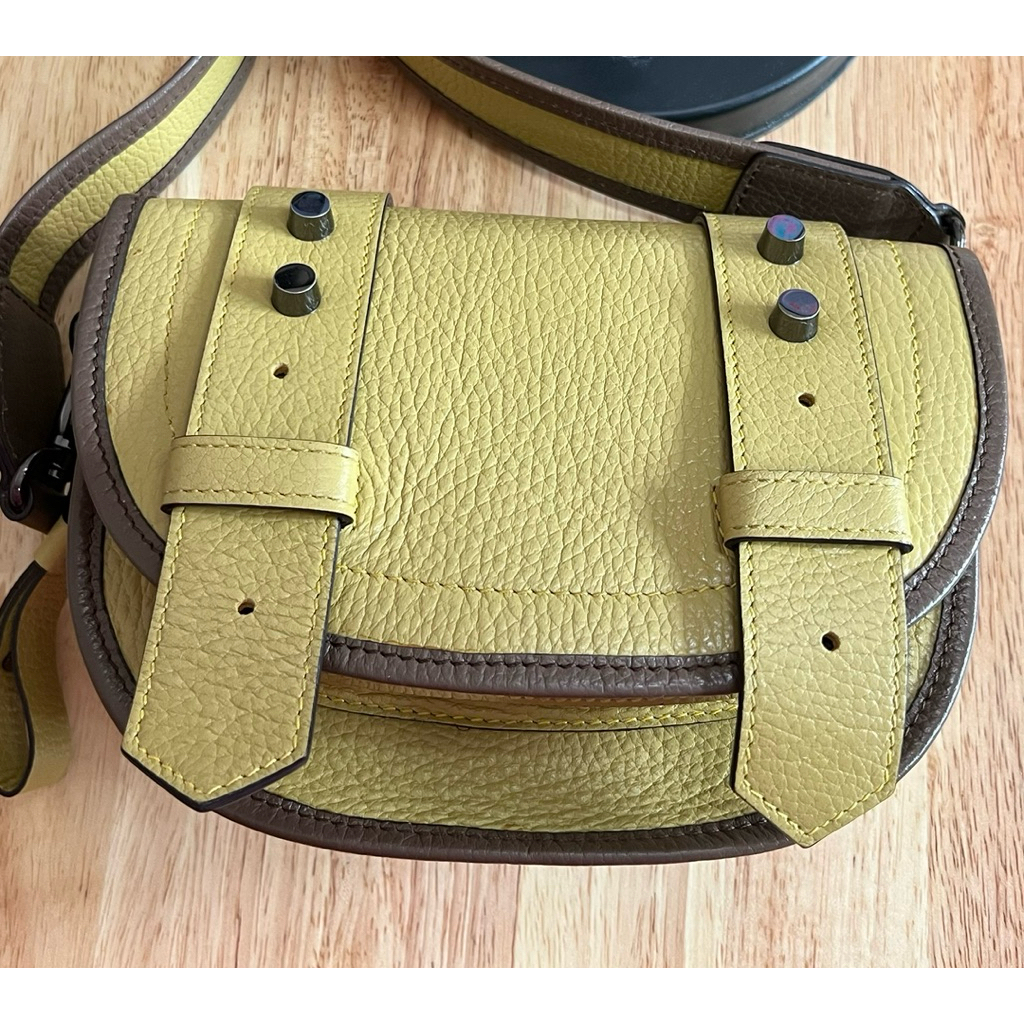 กระเป๋าสะพายหนังแท้แบรนด์ NARMI