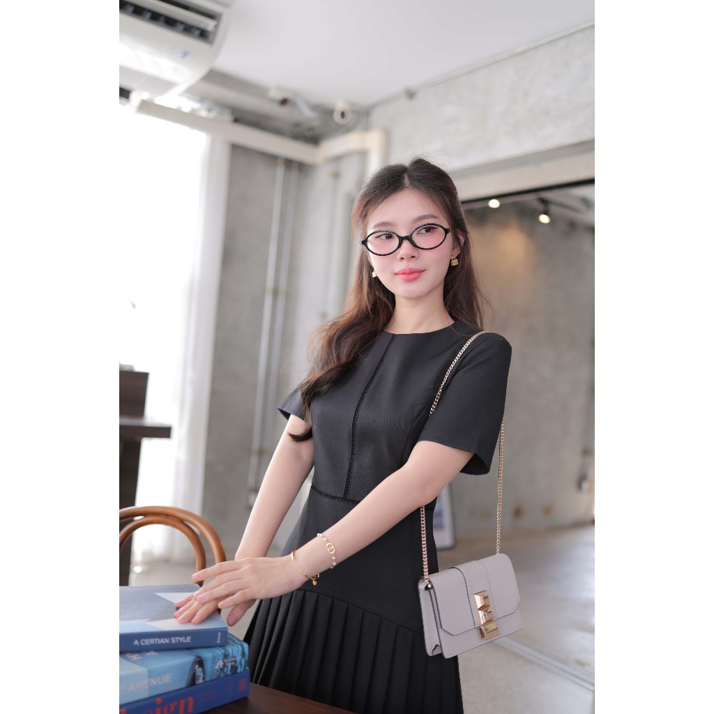 “Romi”Oil” Winona Dress (Black) K258 ชุดเดรสสีดำ (กระโปรงพลีท) ราคา ถูกที่สุด ดีลบีเคเค แกลเลอรีภาพที่ 8