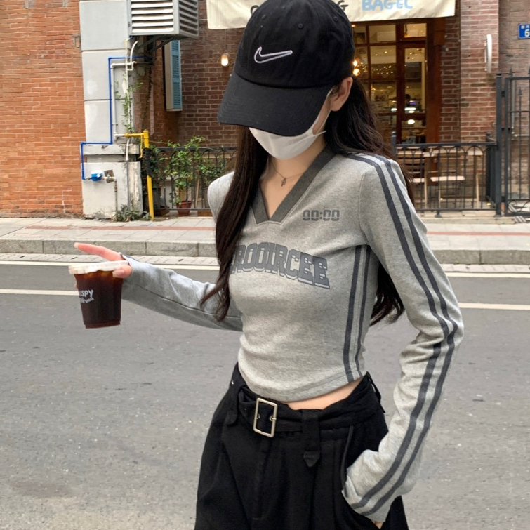 พร้อมส่งในไทย ** เสื้อแขนยาวเข้ารูปผ้ายืดตามตัว สกรีนลายด้านหน้า ผ้านิ่มใส่สบาย Y234 รูปที่ 5