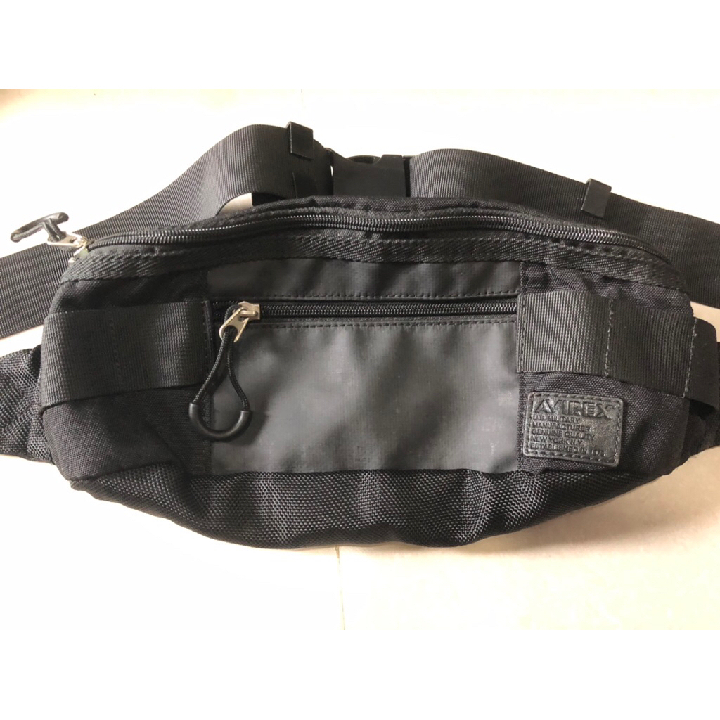 กระเป๋าคาดอกสีดำ เเบรนด์ Avirex เเบรนด์สายทหารจาก🇺🇸 มือสองสภาพดี