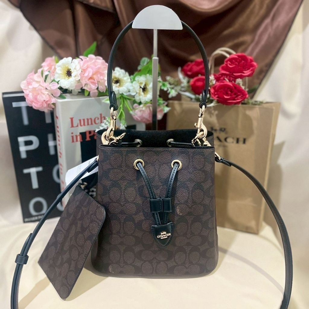 COACH  ROWAN BUCKET BAG IN SIGNATURE CANVAS CBH07