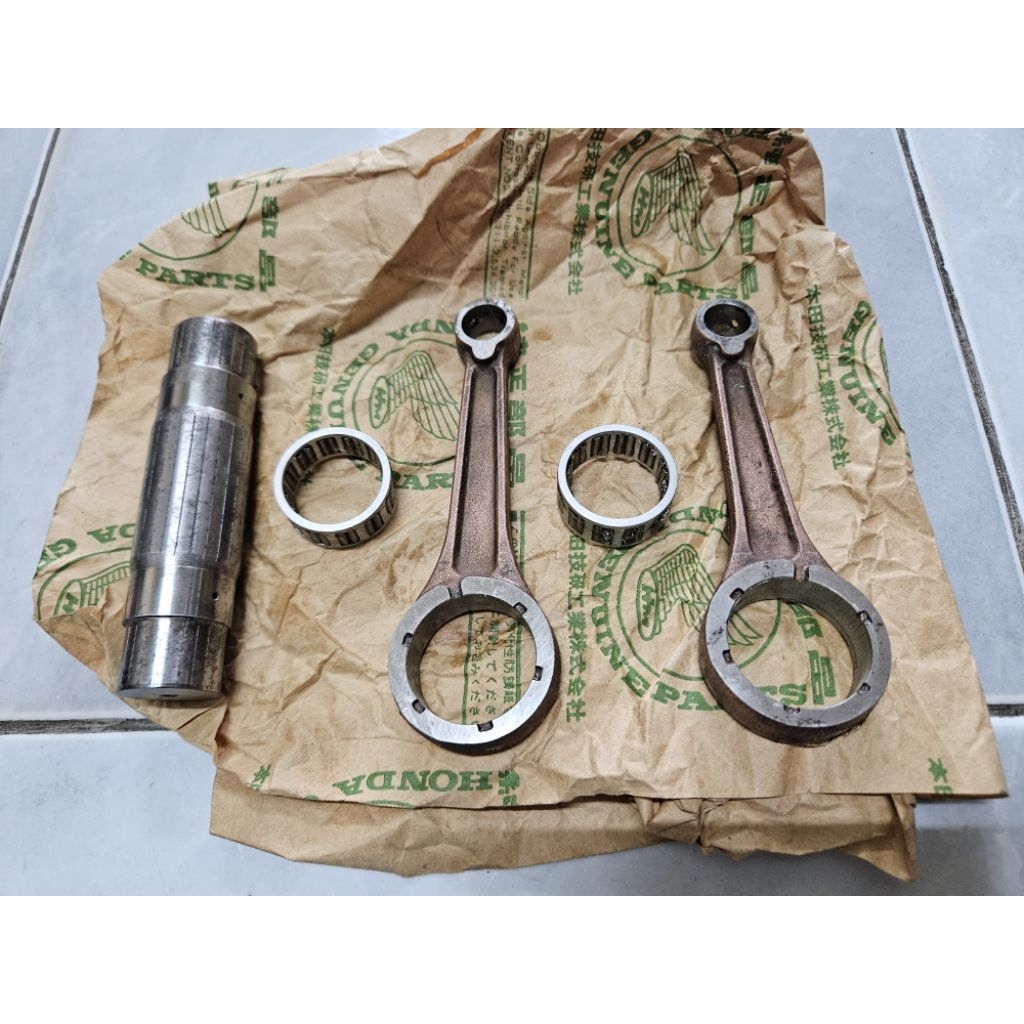 ก้านสูบ แท้ใหม่ญี่ปุ่น Honda CD125 CD125E CD125K CB125 CB125K CL125K SS125