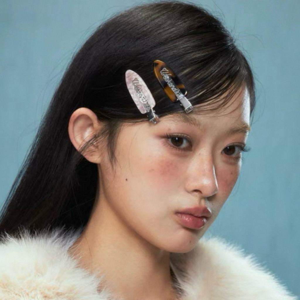 กิ๊บน่ารักๆ it girl material สารพัดประโยชน์