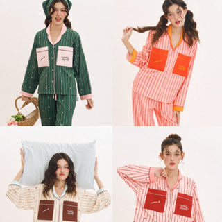 ชุดนอนเสื้อแขนยาวและกางเกงขายาว Cuddly Dreams - The OG Strip…