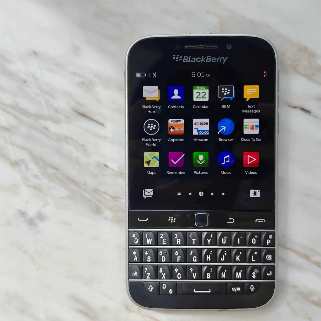 BlackBerry Classic Q20 ครบกล่อง สภาพสวยมากๆ เหมือนของใหม่