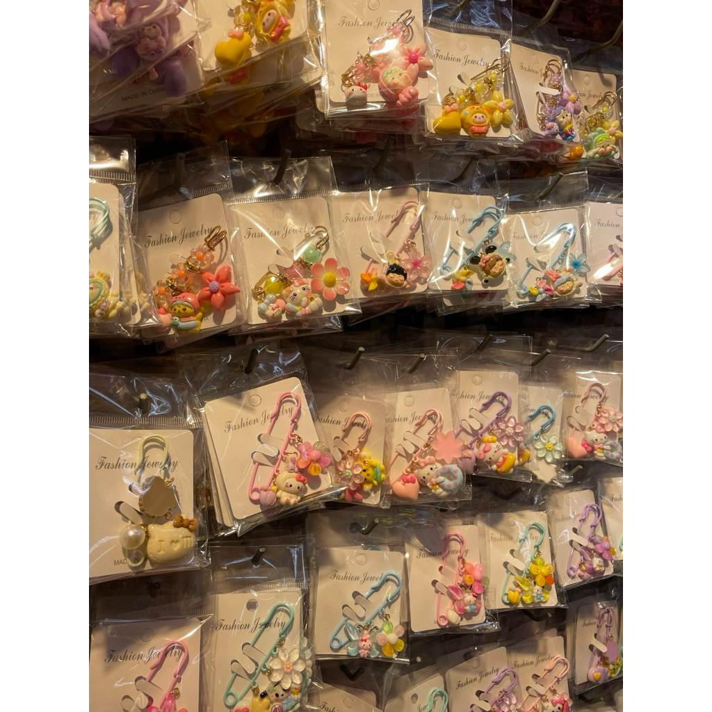 เข็มขัด/เข็มขัดลายการ์ตูน /คละ 12 ชิ้น(หากอยากเลือกหลายวงสินค้าในรูปแล้วส่งมาให้แอดได้เลยค่ะ)