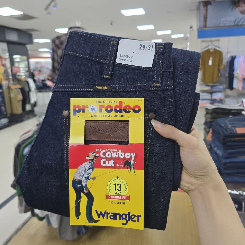 กางเกงยีนส์ ผู้ชาย ทรง13MWZ ขาตรง ผ้าไม่ยืด สียีนส์เข้ม [รุ่นMMWZN17]