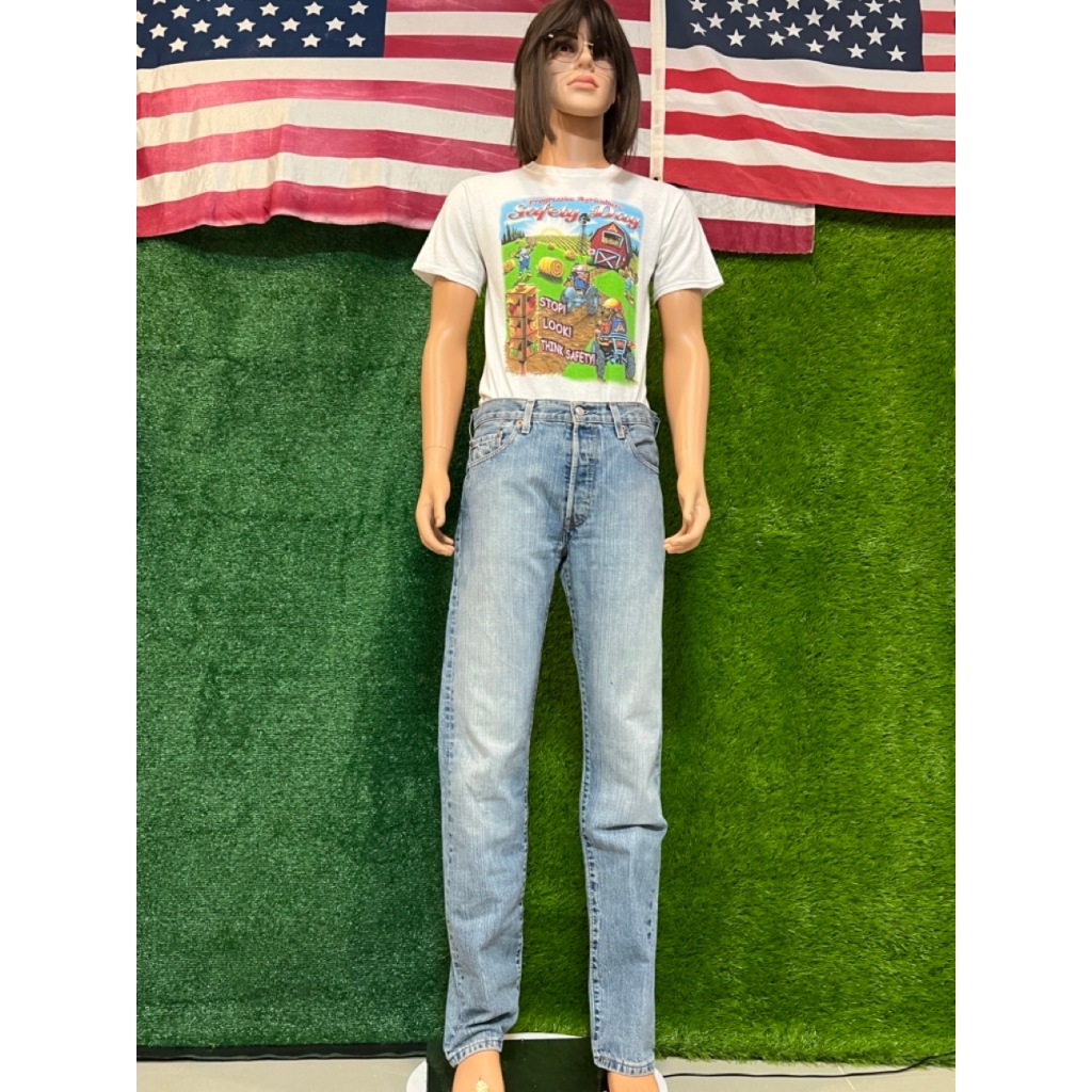 กางเกงยีนส์ ลีวายส์ 501 มือสอง N62