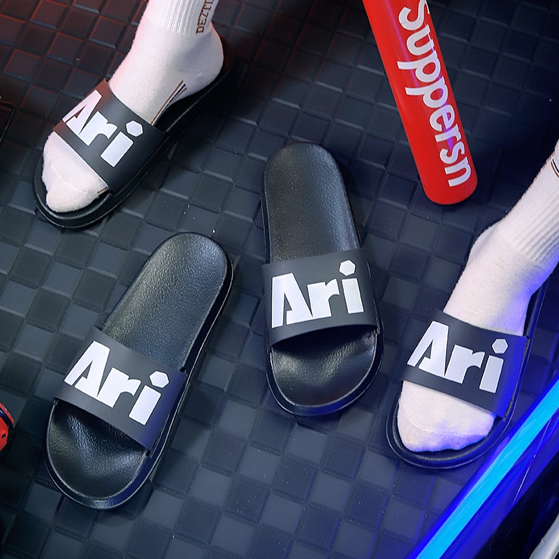 รองเท้าแตะ ARI SLIDE SANDALS ของแท้ใส่สบาย ใส่ได้ทั้ง ผู้ชาย และ ผู้หญิง