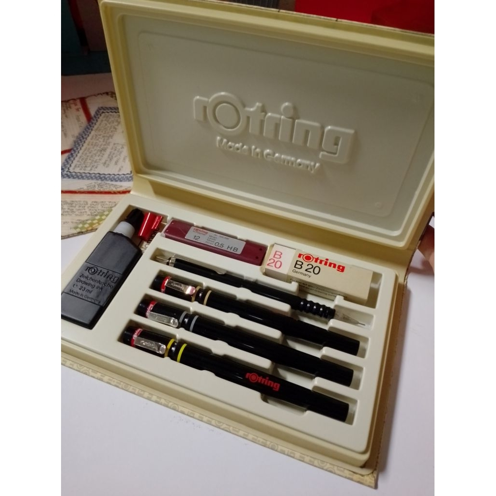 ปากกาเขียนแบบrotring college set made in Germany