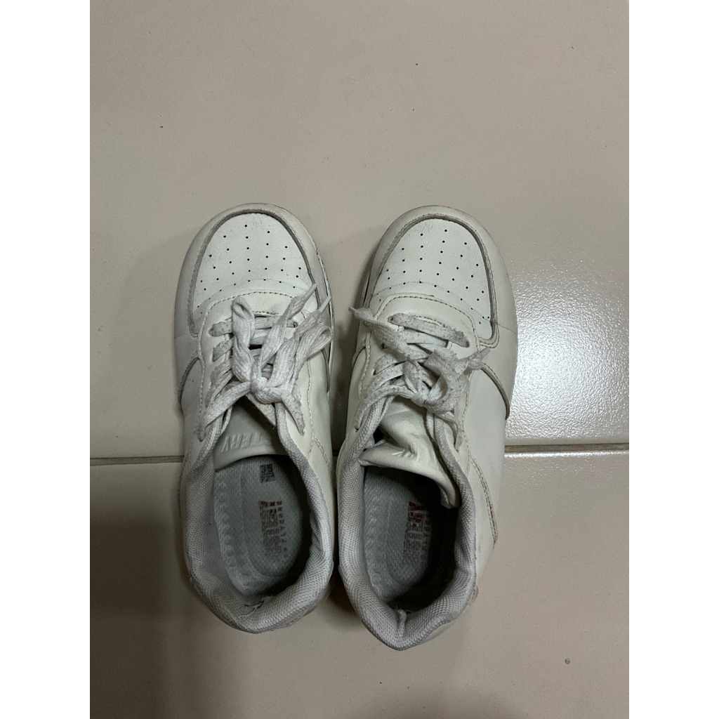 รองเท้าmistery22.5cm