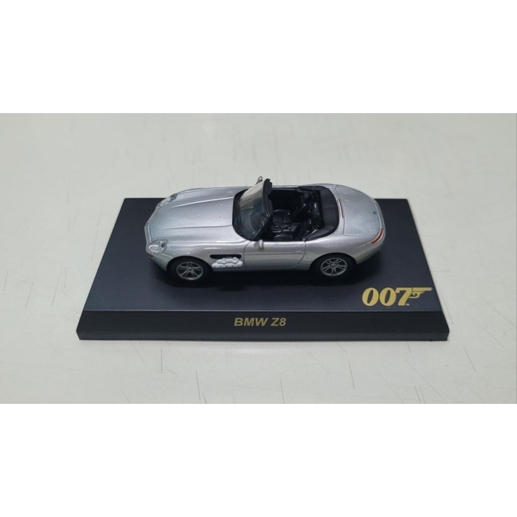 โมเดล BMW Z8 007 สเกล 1:72