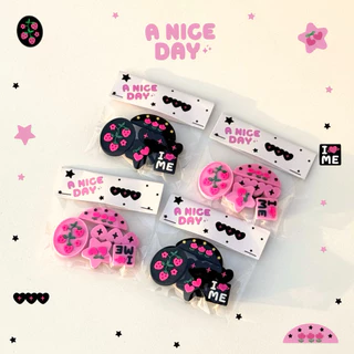 Jibbitz | Cutie & naughty PB 💖🖤 ตัวติดรองเท้าสำหรับตกแต่งรองเท้า (set 5 ชิ้น)
