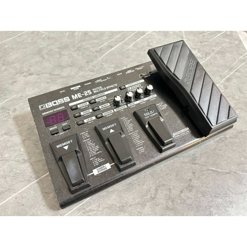 Guitar Effect Boss ME-25