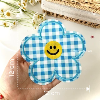 ตัวรีด ลายดอกไม้ DIY ตกแต่ง ปักผ้า ติดเสื้อ/กระเป๋า ตกแต่ง กาวพร้อมติด ละลายติดเนื้อผ้าเมื่อโดนความร้อน