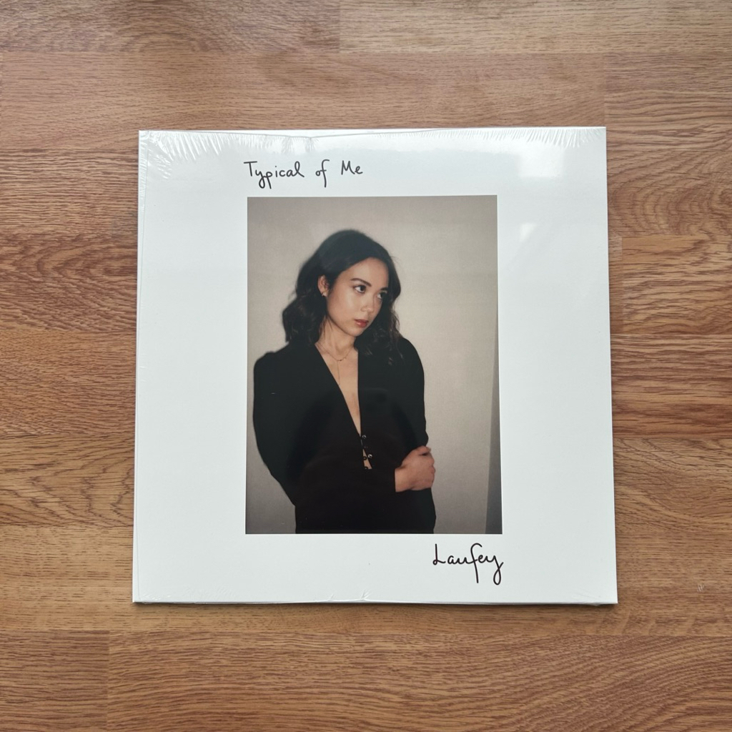 แผ่นเสียง Vinyl LP LAUFEY : Typical Of Me แผ่นไวนิล - รูปที่ 3