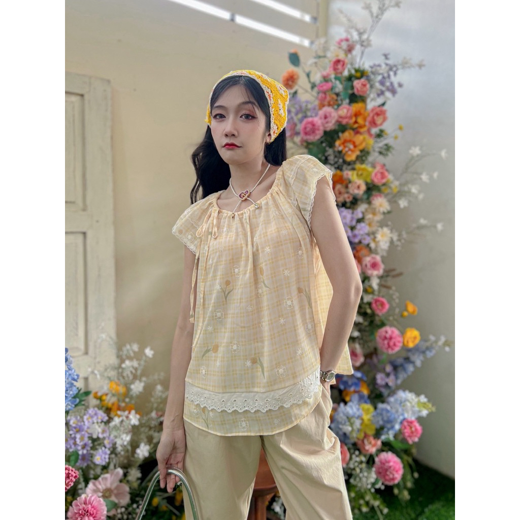 •STN94•เสื้อแฟชั่นผู้หญิงสไตล์เกาหลีคอรูดผูกโบว์ชายแต่งลูกไม้คอตตอนลายหัวใจ🩷