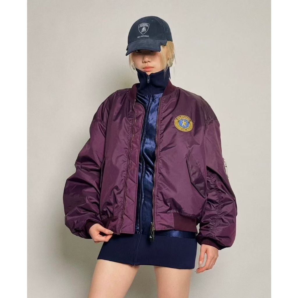 do** เสื้อกันหนาว  BOMBER JACKET  มี 2 สี ใส่ได้ชาย หญิง สินค้าไหม่ ของแท้