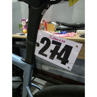 ตัวรัดหลักอานยึดป้ายแข่งขันสำหรับรถรุ่นSL8