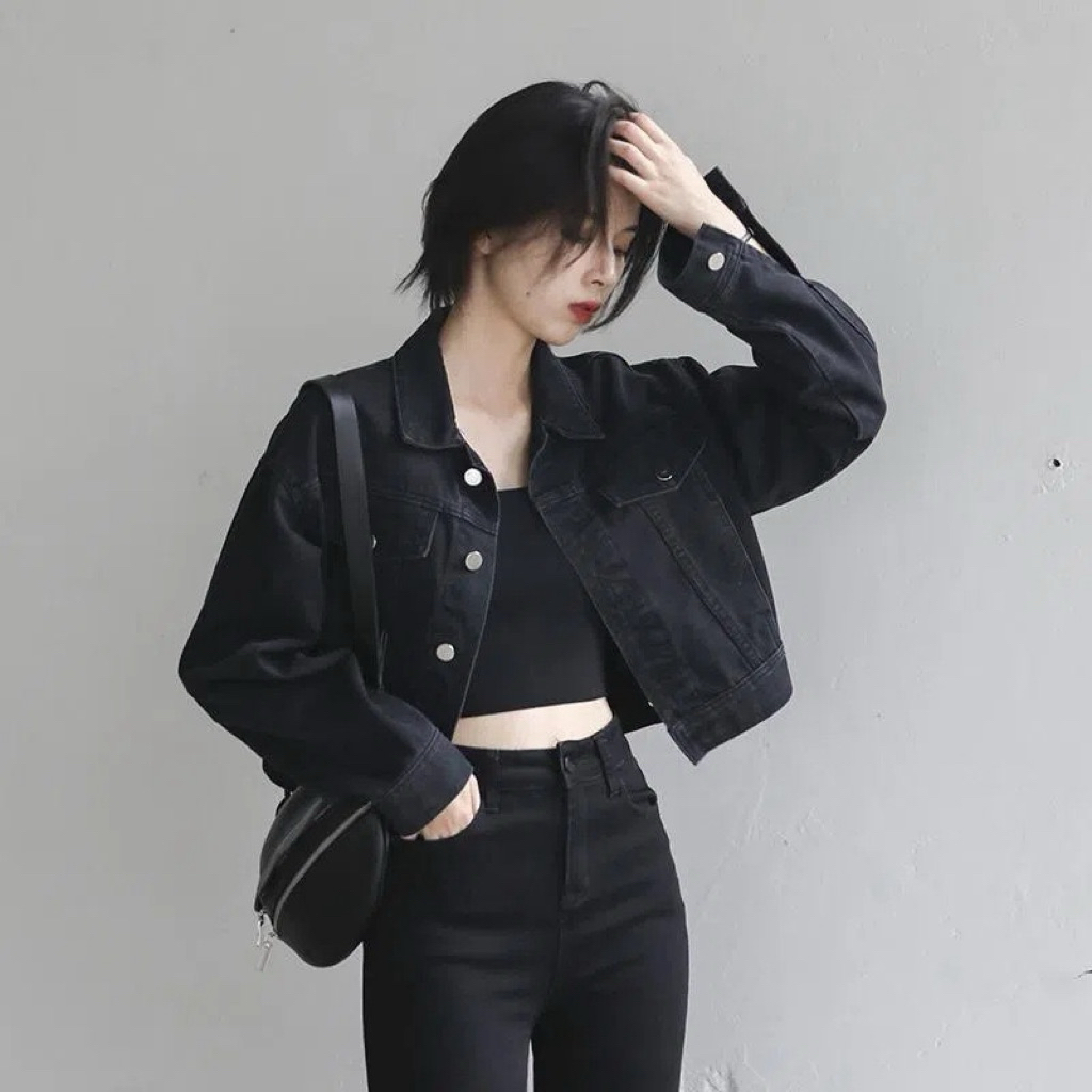 พร้อมส่ง Crop Jacket เสื้อยีนส์ ครอปแจ็คเก็ตยีนส์ สีดำ สวยมาก ใส่ได้ทุกงาน