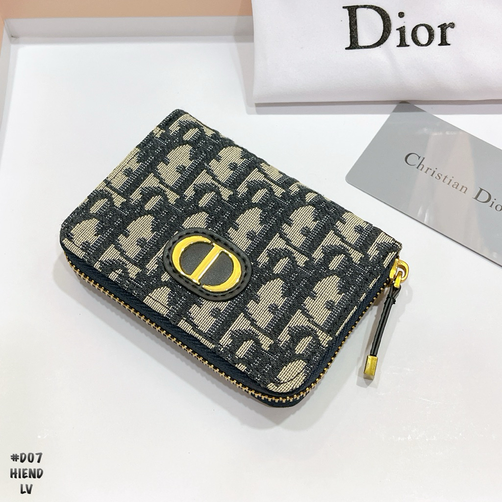 hiendกระเป๋าตังค์รุ่นใหม่ กระเป๋าตังค์ใบสั้นแบบซิปรอบ สินค้าต้องปกพร้อมกล่อง✅💯 - รูปที่ 3