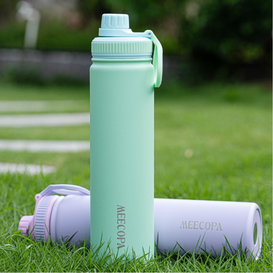กระติกน้ําเก็บอุณหภูมิ ขวดน้ำหุ้มฉนวน 750ML ขวดน้ำสแตนเลส 304 แก้วน้ำเก็บความเย็น ถ้วยน้ำแบบพกพา