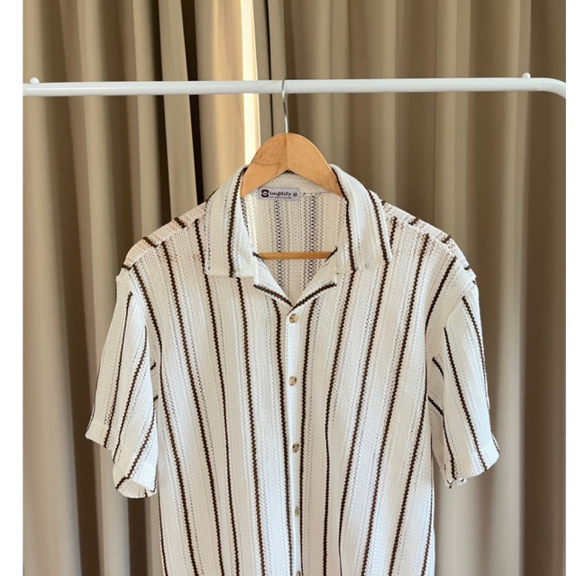 Knit hawaii / เสื้อเชิ้ตถักแขนสั้น ลายทางเส้นเล็ก พื้นขาว เส้นดำ , พื้นครีม เส้นน้ำตาล /  Clothing  