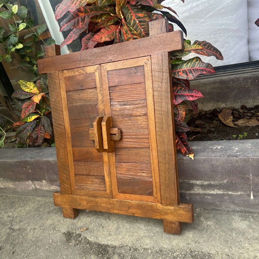 กระจก ไม้สัก กว้าง 52 cm สูง 62 cm หนา3cm  2 ลาย กระจกสเงา กระจกไม้ กรอบไม้สัก แบบโบราณ เปิดปิดบานได้ แขวนติดผนัง - รูปที่ 7