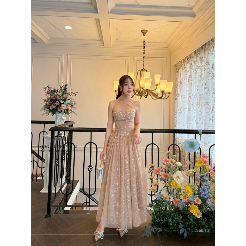 Tnclub    LABEL: ABIGAIL BRAND   16/8