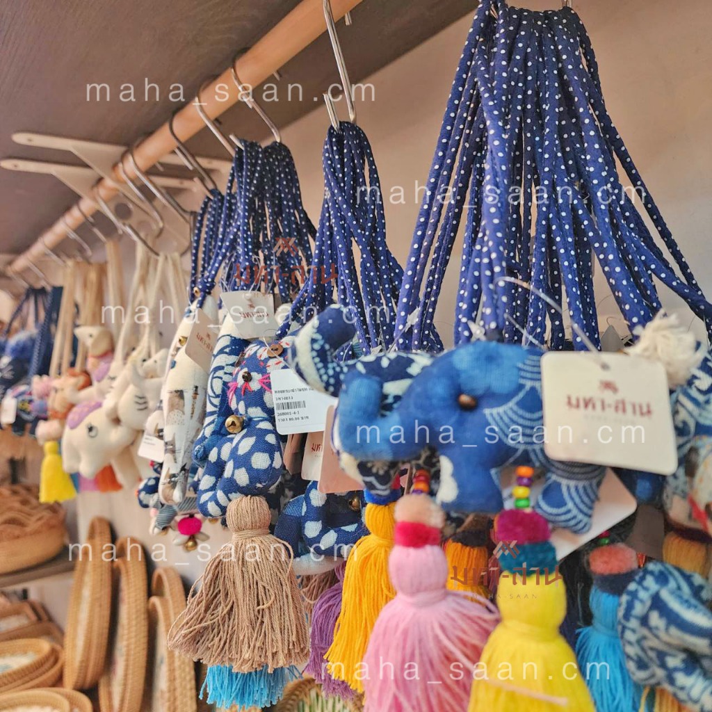 พวงกุญแจผ้า handmade ช้าง แมว หมา ปลา ตกแต่งลวดลาย ห้อยกระเป๋า ของฝาก ของขวัญ Keychian 🪿