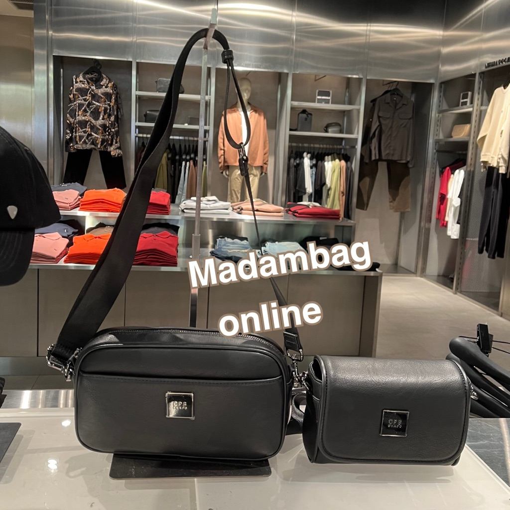 CPS CHAPS  Logo Messenger Bag กระเป๋าสะพายข้าง คาดอก แท้จากช็อป