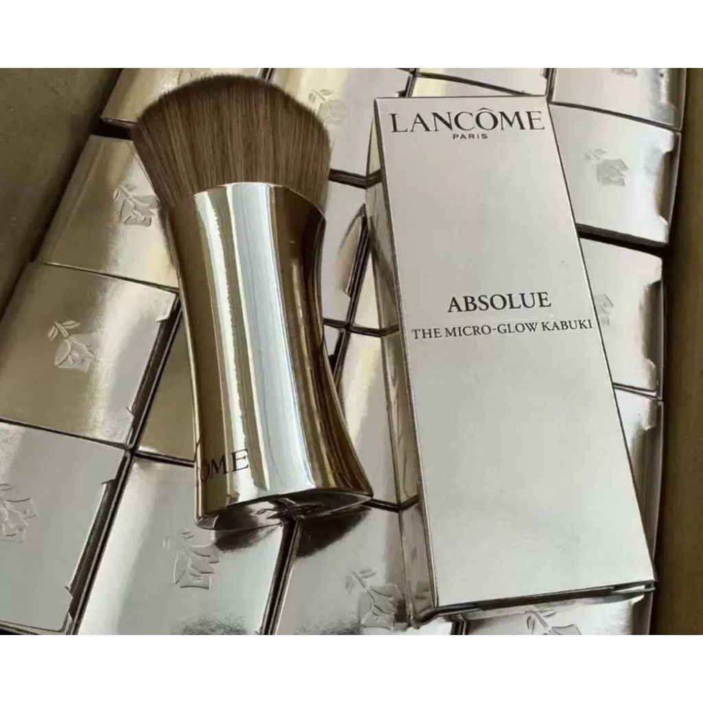 🌕 1ชิ้น🌕 LANCOME Absolue The Micro-Glow Kabuki แปรงลงรองพื้นด้ามยาว ขนาด 18ชม. ขนแปรงนุ่มมากๆ ไม่บาดผิวหน้า ลงรองพื้นค่ะ