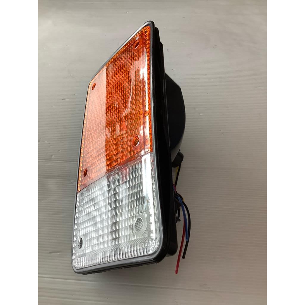 ไฟเลี้ยวหน้า CW430,CWM430,NISSAN,ซ้าย-ขวาใช้เท่ากัน