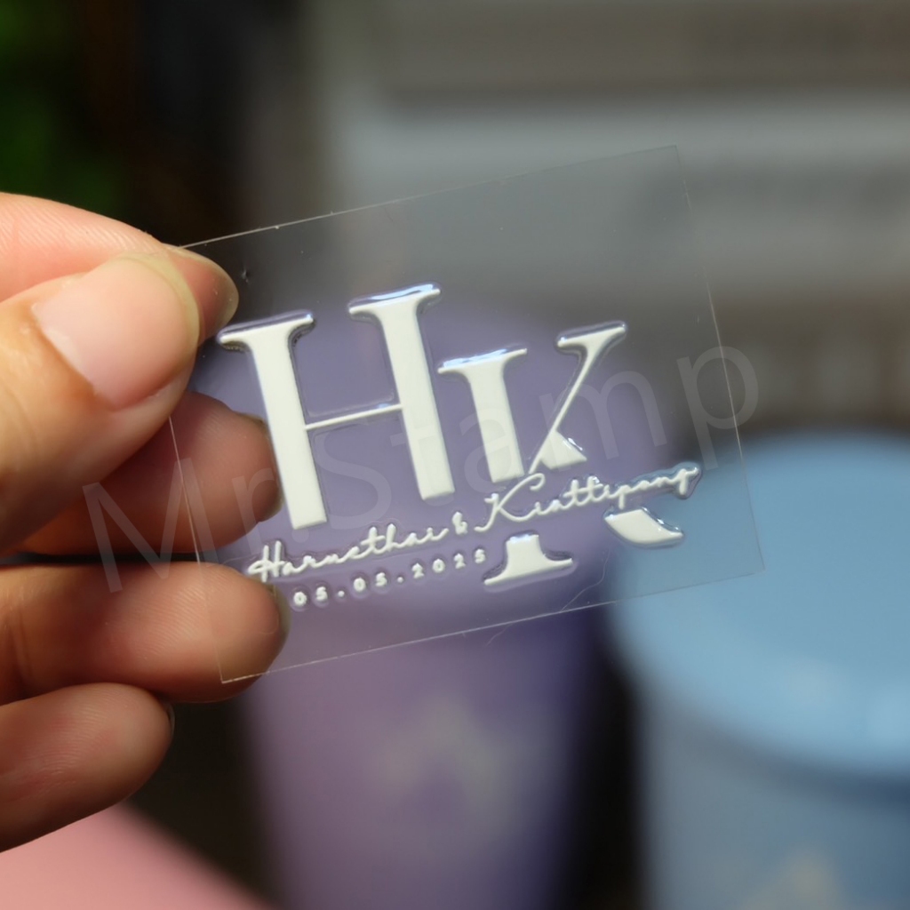 สติ๊กเกอร์พรีเมี่ยม (4 ซม.) UV DTF ไร้พื้น logo ติดของชำร่วย ของที่ระลึก ของขวัญ